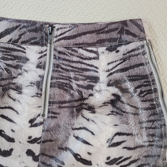 Cloud Ten Zebra Tiger Print Mini Skirt Size Small Side Zippers Animal Pattern - Picture 11 of 15